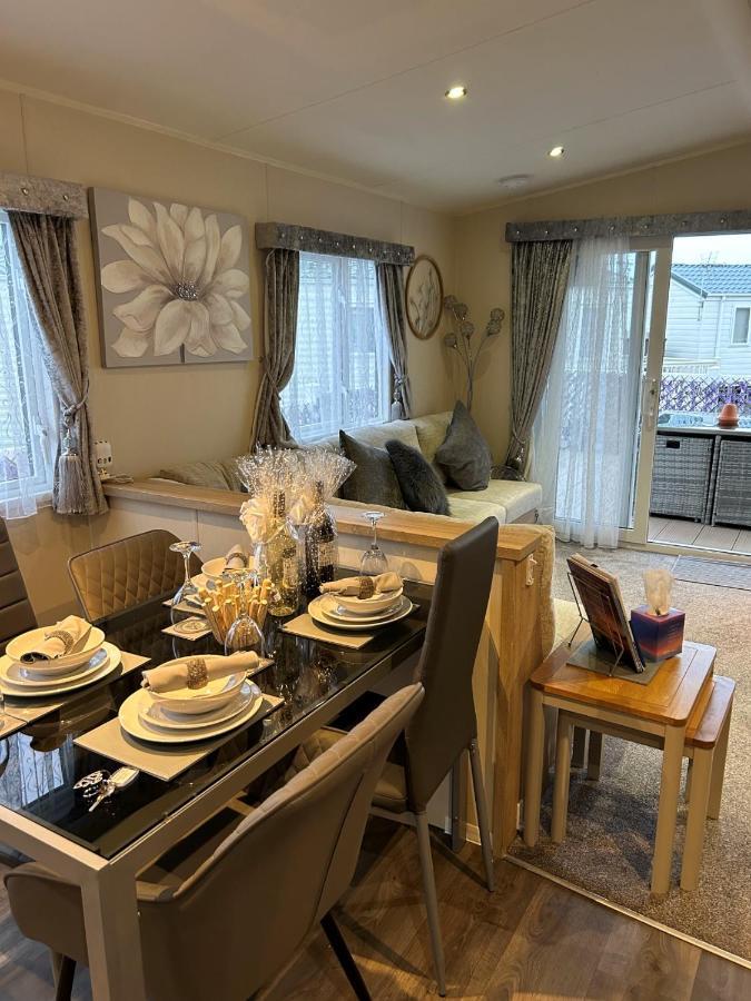 Beautiful Spacious Holiday Home - Romney Sands New Romney Kültér fotó